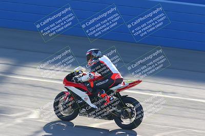 media/Jan-21-2022-Fastrack Riders (Fri) [[90b5309cc6]]/Level 2/Session 1 Front Straight/